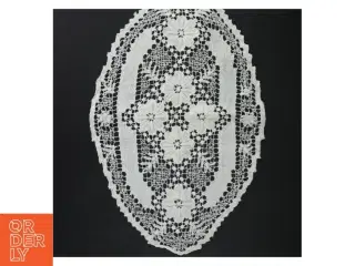 Oval blondebordløber (str. 44x28 cm)