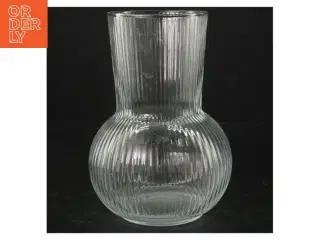 Glasvase (str. H. 17 cm)