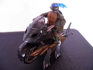 Motorcykel + figur ( Turtles )