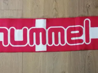 NYT HUMMEL DANMARK FAN HALSTØRKLÆDE