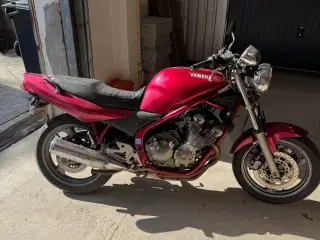 Yamaha xj600