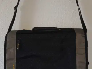 Skuldertaske til bærbar