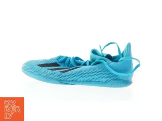 Blå indendørs fodboldsko fra Adidas (str. 36 og 2 tredjedele)