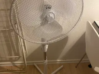 Stor gulvventilator – hvid 