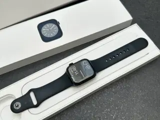 Apple Watch Series 8 41 mm midnight aluminium