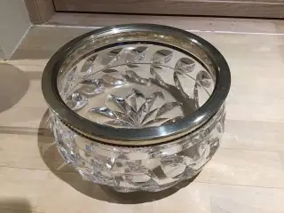  krystal skål med sølvkant og 3 tårne 