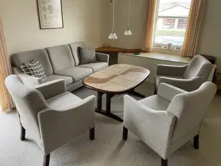 sofagruppe med stole / bord