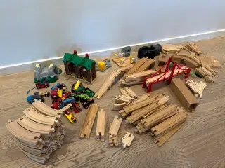 BRIO togbaner med tilbehør