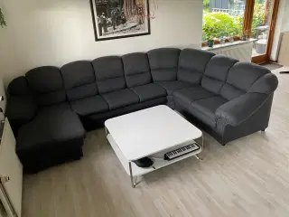 7 personers sofa og sofabord 