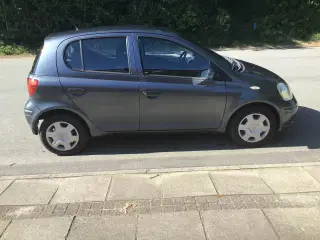 Toyota Yaris 1,3 Terra benzin