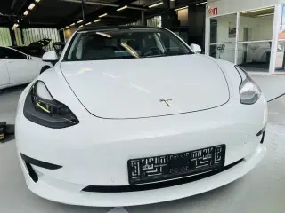 Tesla Model 3  Standard Range+ RWD