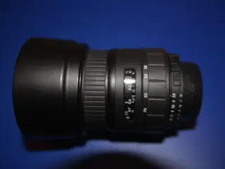 (Nikon,) Sigma, 28-70 2,8 DX