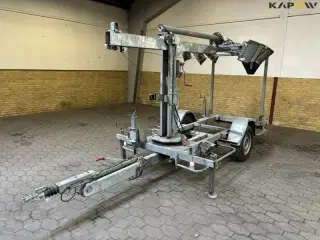 - - - Mobil lampetårn