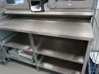 Rustfri stålbord med indhold og varmeskuffe HATCO Drawer Wamer