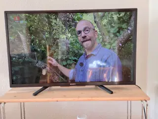 Sony 32" LED TV KD32W804