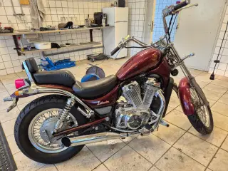 Suzuki Intruder 