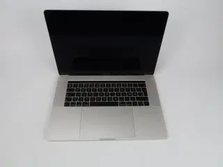 Apple Macbook Pro 15,4"