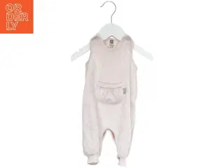 Lyserød heldragt til baby fra Hust & Claire (str. 50)