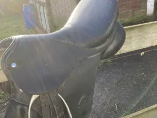 Heste- og rideudstyr.
