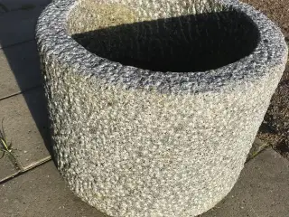 Granitkrukker massive og uforgængelige