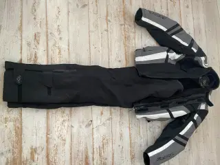 MC jakke str. xxl og bukser str. xl