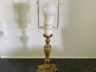 Bordlampe i messing