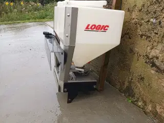 Logic 130 l foderspreder 