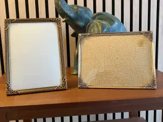 Gamle metal rammer med buet glas.