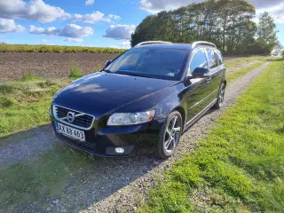 Flot Volvo V50 D2 Classic sælges