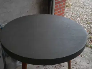 Rundt  spisebord 