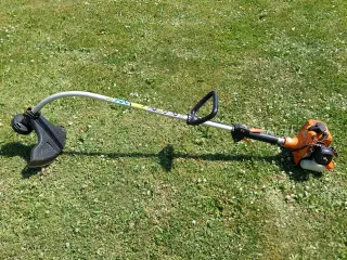Græstrimmer benzin 