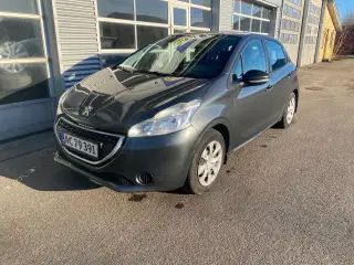 Peugeot 208 2013