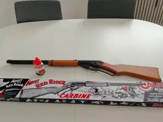 Red Ryder riffel 4,5mm, skydekasse samt 2000 hagl.