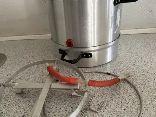 Saftkoger med slange og stativ