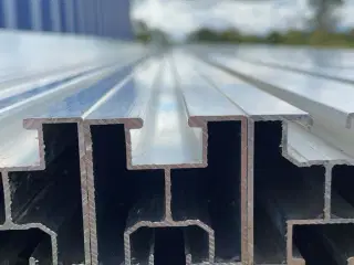 Solceller skinner montage skinner sort og sølv