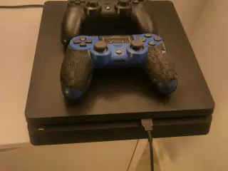Fin ps4 sælges pga for lidt brug