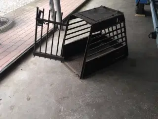 Transportbur til hund i bil