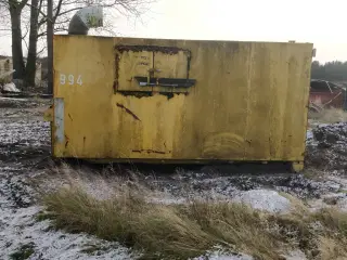 Container 4 mtr lukket