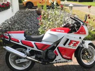 Yamaha fz 750