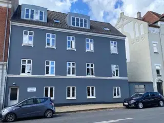 Stor flot 4-værelses lejlighed i et attraktivt kvarter, Odense C, Fyn