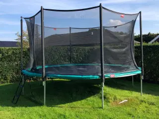 Trampolin