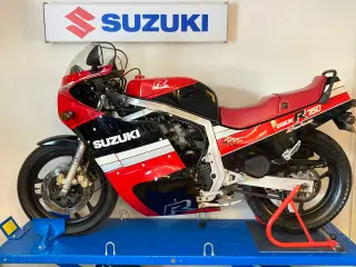 Suzuki GSXR 750 1985