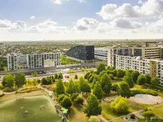 Kontor på 1.017 m² med skønt lysindfald