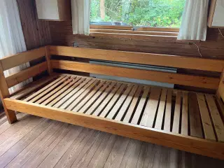 Sengeramme/sofa gives væk