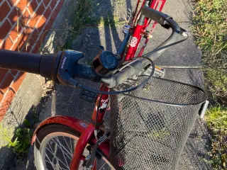 Rød pigecykel 