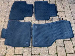 Originale gummimåtter til Passat B8 (2014−2021)