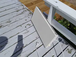 El-radiatore, 1 stk 600 W, 1 stk. 800 W.