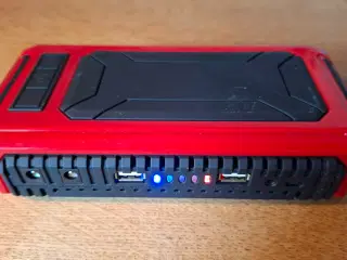 RAZE Jumpstarter / powerbank 
