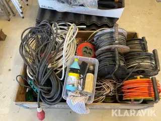 Diverse forlænger ledninger og kabler