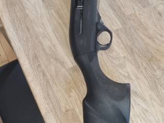 Halvautomatisk haglgevær